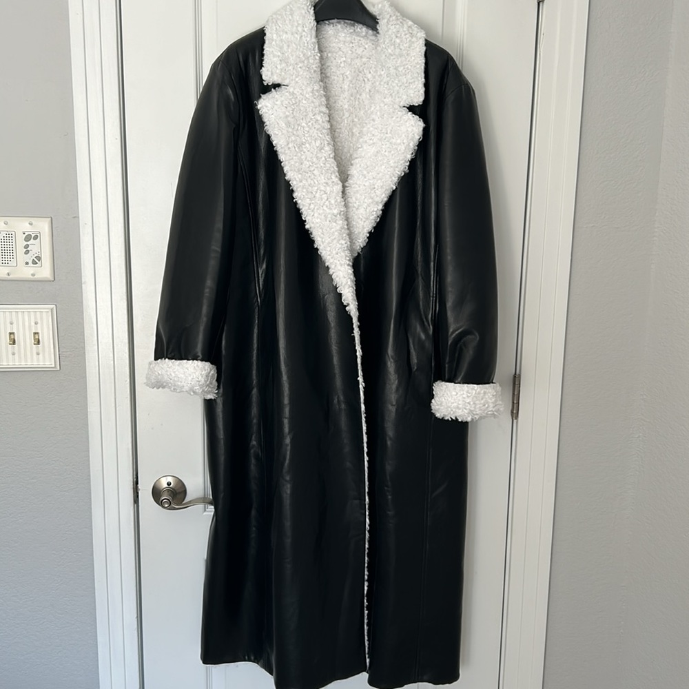 New Alice and Olivia reversible Shan coat - Picture 5 of 12